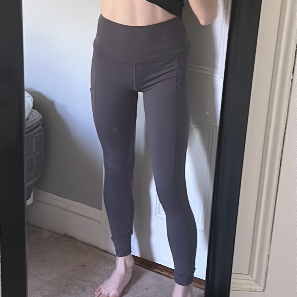 Super comfy and stretchy dark grey legging with pockets on side!